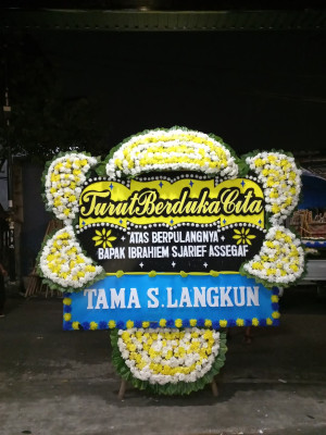 Papan Bunga Duka di Glugur Darat Ii